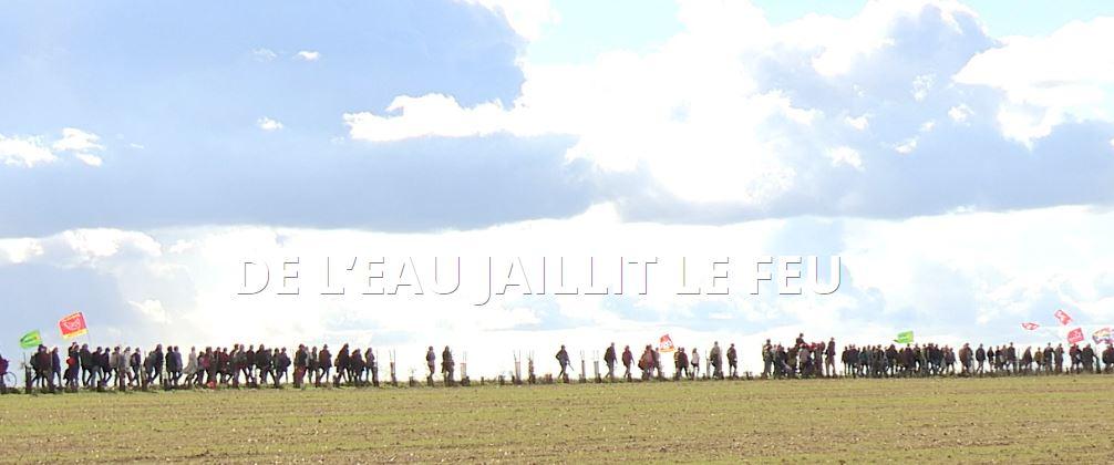 2023 affiche de l eau jaillit le feu